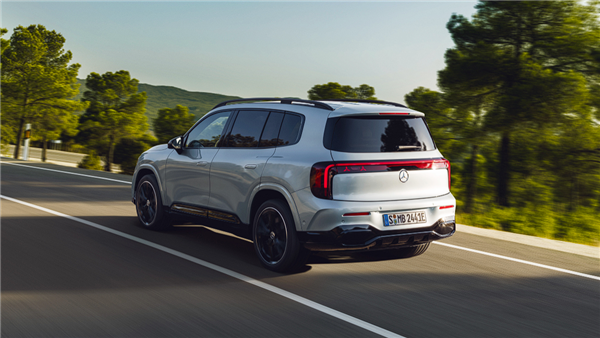 把三叉戟装到大灯里！全新一代奔驰GLB发布： 海外48.6万元起