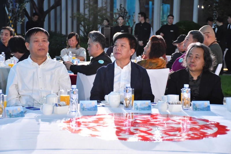 2025中秋雅集圆满举办,万茗堂美酒润雅集文创实力铸就文化盛宴(图11) 2025中秋雅集圆满举办,万茗堂美酒润雅集文创实力铸就文化盛宴(图11)