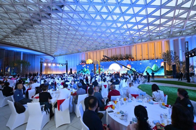 2025中秋雅集圆满举办,万茗堂美酒润雅集文创实力铸就文化盛宴(图21) 2025中秋雅集圆满举办,万茗堂美酒润雅集文创实力铸就文化盛宴(图21)