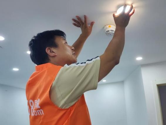 “能修还能赔” 保障更贴心 华安保险开展“安家宝”服务送到家暖心行动(图5)