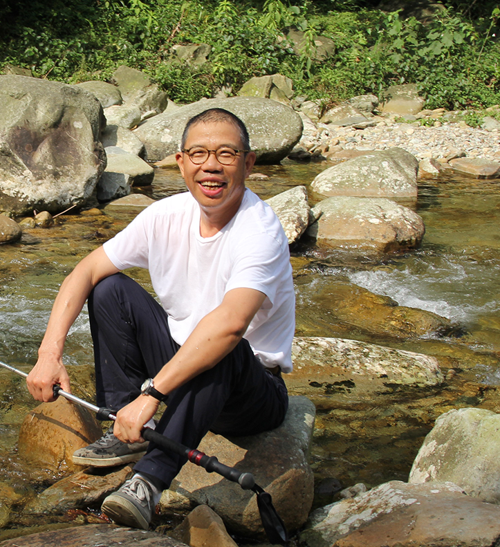 《对话》镜头下的钟睒睒：从商业到公益的多面人生与责任担当(图7)